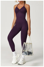 Load image into Gallery viewer, Sollinarry Seamless Yoga Vest Tight Breathable Pleated Sports Vest Casual Running Fitness Top
