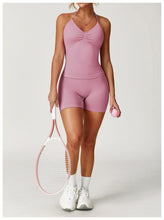 Load image into Gallery viewer, Sollinarry Seamless Yoga Vest Tight Breathable Pleated Sports Vest Casual Running Fitness Top
