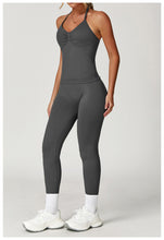 Load image into Gallery viewer, Sollinarry Seamless Yoga Vest Tight Breathable Pleated Sports Vest Casual Running Fitness Top
