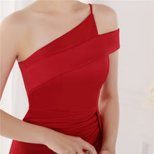 Load image into Gallery viewer, Toast Dress Bride Long Sleeveless Red Appreciation Dinner Slim Fit Fishtail Wedding Dress
