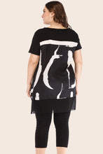 Load image into Gallery viewer, Plus Size Contrast Spliced Mesh T-Shirt and Cropped Leggings Set - Sizes XL-4XL Ti Amo I love you
