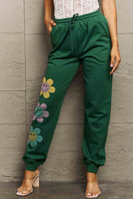 Simply Love - Everglade - Full Size Drawstring Daisy Flower Graphic Long Sweatpants Ti Amo I love you