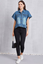 Load image into Gallery viewer, Pocketed Button Up Short Sleeve Denim Top
