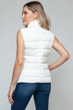 Load image into Gallery viewer, Snobbish Zip Up Turtleneck Vest with Pockets
