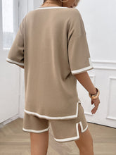 Load image into Gallery viewer, Contrast Trim V-Neck Top and Shorts Set
