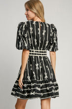 Load image into Gallery viewer, Umgee Ribbon Print Frill Contrast Velvet Trim Half Sleeve Dress
