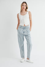 Load image into Gallery viewer, MABLE Pleated Front Detail Straight Jeans
