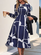 Load image into Gallery viewer, Perfee Smocked Color Block Long Sleeve Midi Dress
