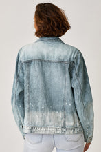 Load image into Gallery viewer, RISEN Button Up Ombre Washed Jacket
