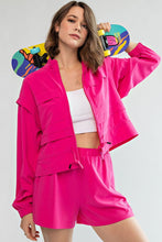Load image into Gallery viewer, Crinkle Woven Cropped Jacket
