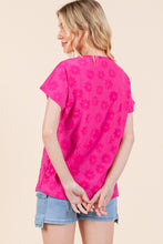 Load image into Gallery viewer, BOMBOM Textured Floral Pattern Short Sleeve T-Shirt
