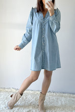 Load image into Gallery viewer, Myosotis Ruffled V Neck Buttoned Shift Denim Dress
