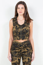 Load image into Gallery viewer, American Bazi Zip Up Camo Crop Denim Vest
