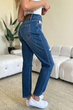 Load image into Gallery viewer, Judy Blue Plus Size Queen Of Hearts Coin Pocket BF Jeans
