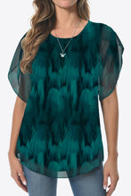 Load image into Gallery viewer, Printed Round Neck Curved Hem Blouse
