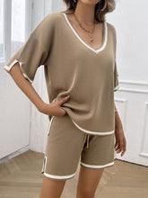 Load image into Gallery viewer, Contrast Trim V-Neck Top and Shorts Set
