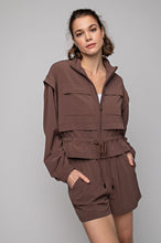 Load image into Gallery viewer, Crinkle Woven Cropped Jacket
