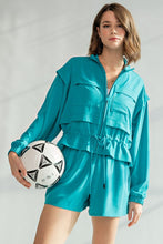 Load image into Gallery viewer, Crinkle Woven Cropped Jacket
