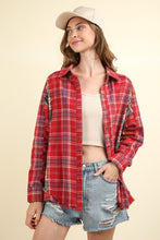 Load image into Gallery viewer, VERY J Contrast Plaid Raw Detail Shirt
