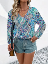 Load image into Gallery viewer, Printed V-Neck Long Sleeve Blouse
