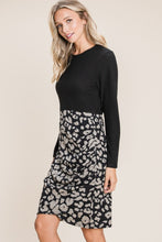 Load image into Gallery viewer, BOMBOM Leopard Color Block Knit Dress
