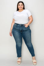 Load image into Gallery viewer, Judy Blue Full Size Tummy Control High Waist Slim Jeans
