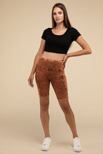 Load image into Gallery viewer, Mineral Wash Wide Waistband Pocket Leggings
