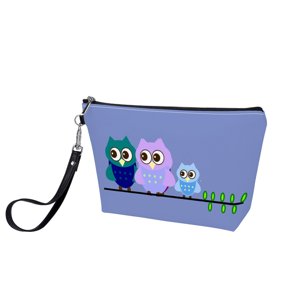 Ti Amo I love you - Exclusive Brand - Mood Mode - 3 Sitting Owls - Sling Cosmetic Bag