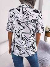 Load image into Gallery viewer, 3 Colors - Printed Lapel Collar Shirt
