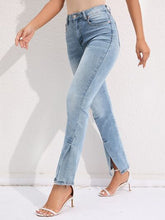 Load image into Gallery viewer, Slit Buttoned Jeans with Pockets
