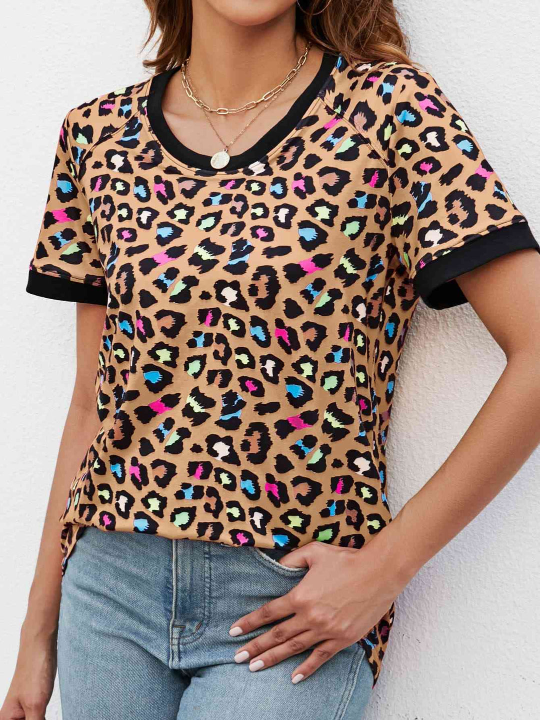 4 Colors - Leopard Round Neck Short Sleeve Tee Shirt
