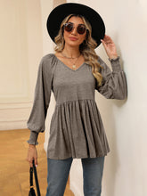 Load image into Gallery viewer, V-Neck Lantern Sleeve Blouse
