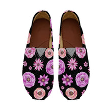 Load image into Gallery viewer, Ti Amo I love you  - Exclusive Brand  - Black with Flowers - Womens Casual Flats - Ladies Driving Shoes
