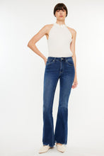 Load image into Gallery viewer, Kancan Cat&#39;s Whiskers Raw Hem Flare Jeans
