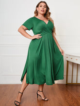 Load image into Gallery viewer, Womens Plus Size - Short Sleeve Surplice Neck Midi Dress - Sizes 1XL-4XL
